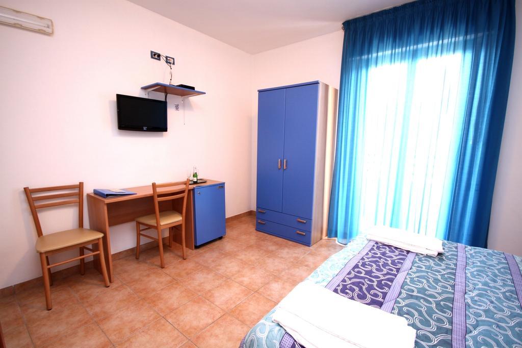 Hotel Alguer Quarto foto